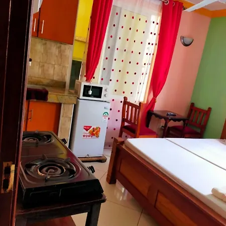 Phee Home Mombasa Exterior photo